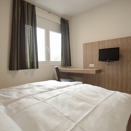 Hotel Maxis - Digitaler Self-Check-In - Karlsbad Bagian luar foto