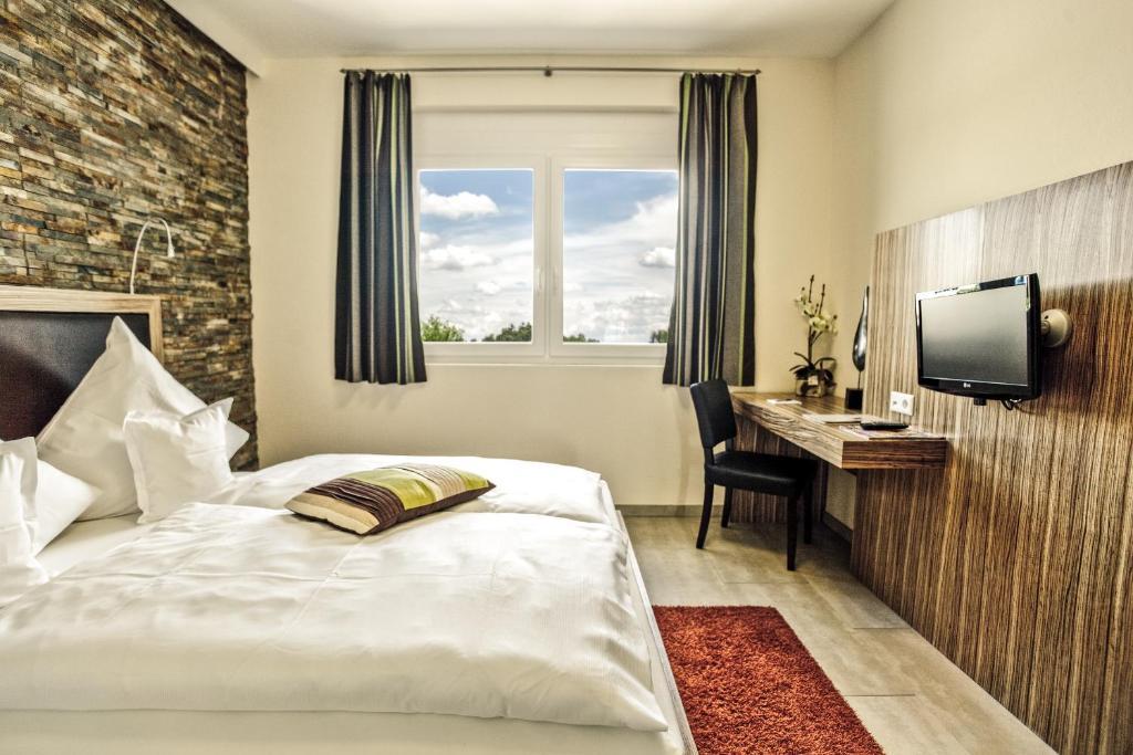Hotel Maxis - Digitaler Self-Check-In - Karlsbad Bagian luar foto