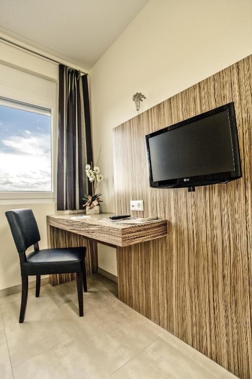 Hotel Maxis - Digitaler Self-Check-In - Karlsbad Bagian luar foto